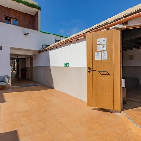 Valtisya Pool And Airport Guest House Telde Exterior photo